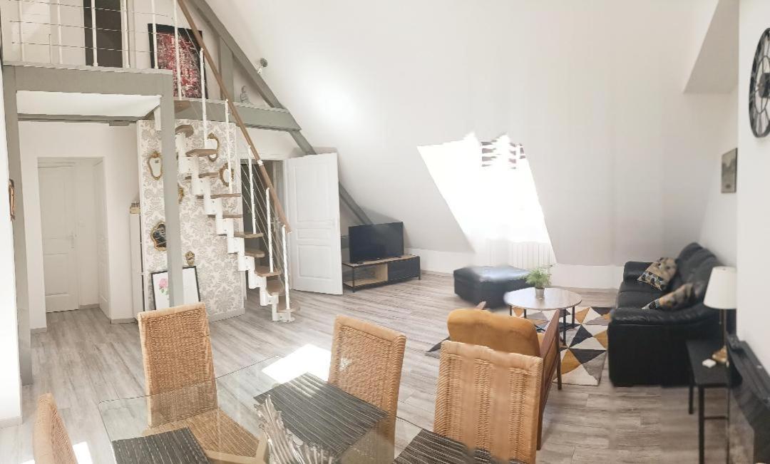 Ferienwohnung Au Coeur Des Remparts Boulogne-sur-Mer Exterior foto